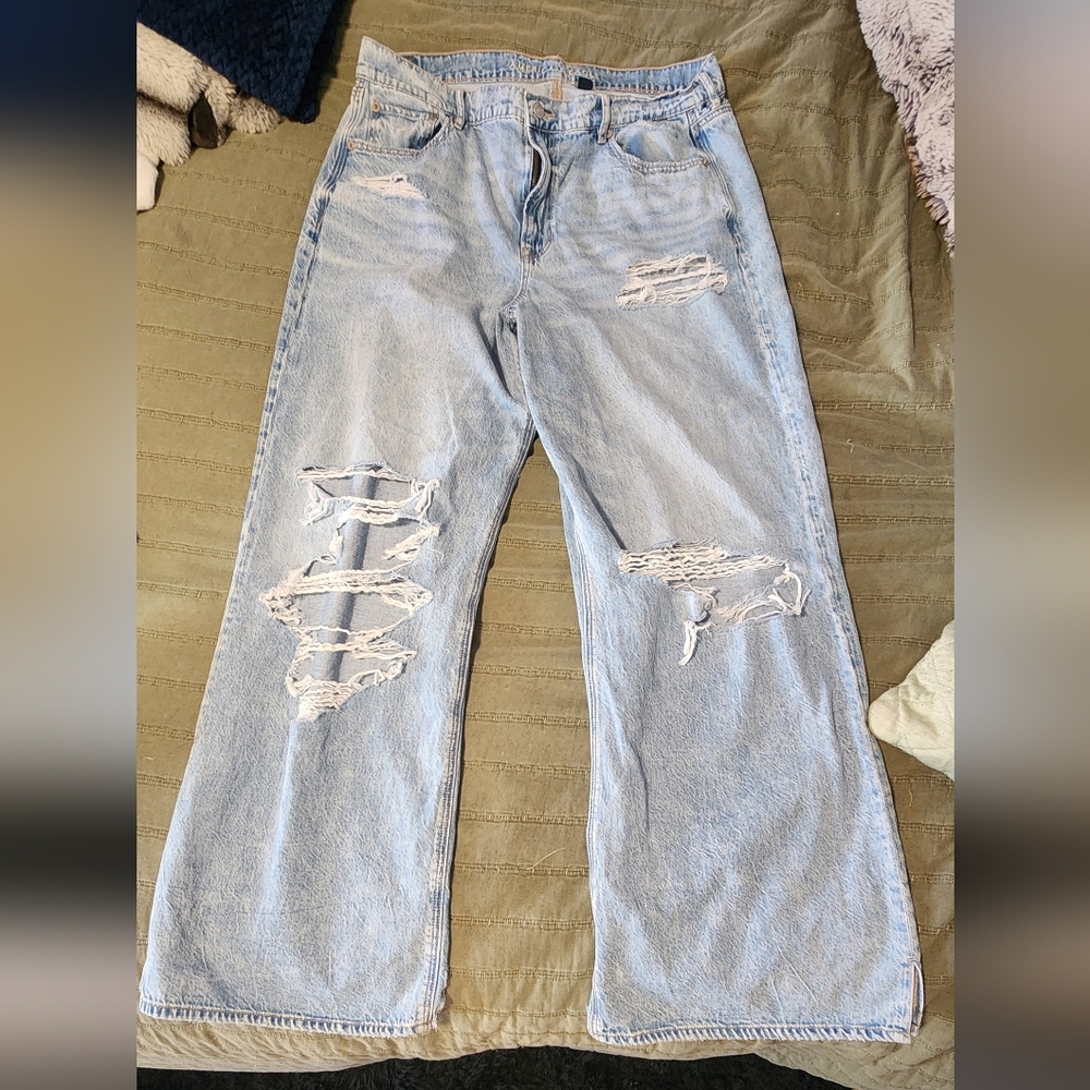 NWOT American Eagle Distressed Light Blue Wide Leg Women's Jeans Size 14